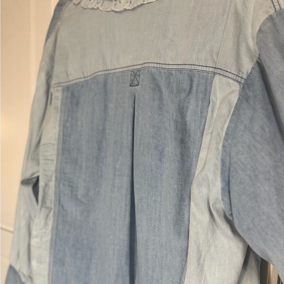 Free People, Size: Small. Daisy Denim Button-down. - Picture 14 of 16